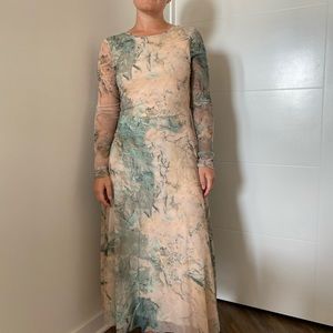 Maxi dress in beautiful pattern with low back